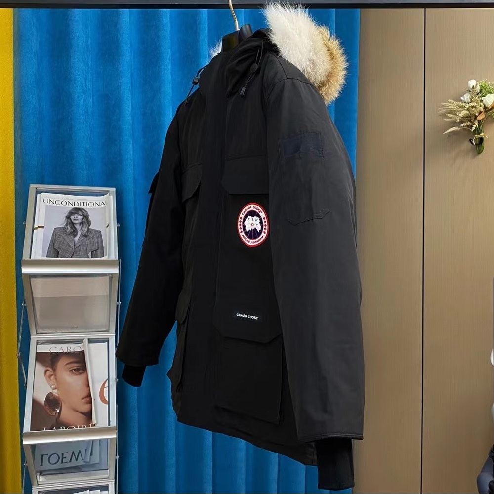 Canada Goose Men's Coat,Very comfortable to wear - Picture 2 of 6